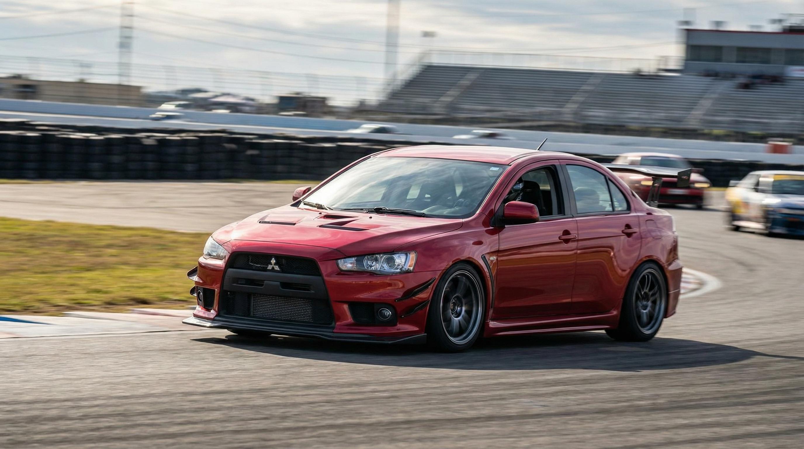 蘑菇视频烈焰红赛道轿车涡轮改装视频